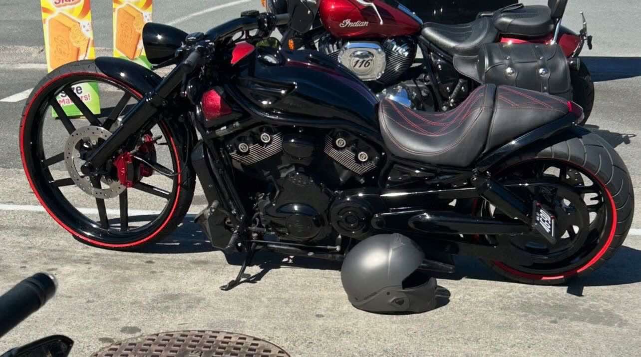 Blacked-Out Cruiser